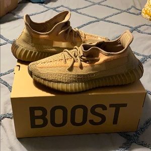 Authentic NWT Yeezy Boost 350 V2 Sand Taupe